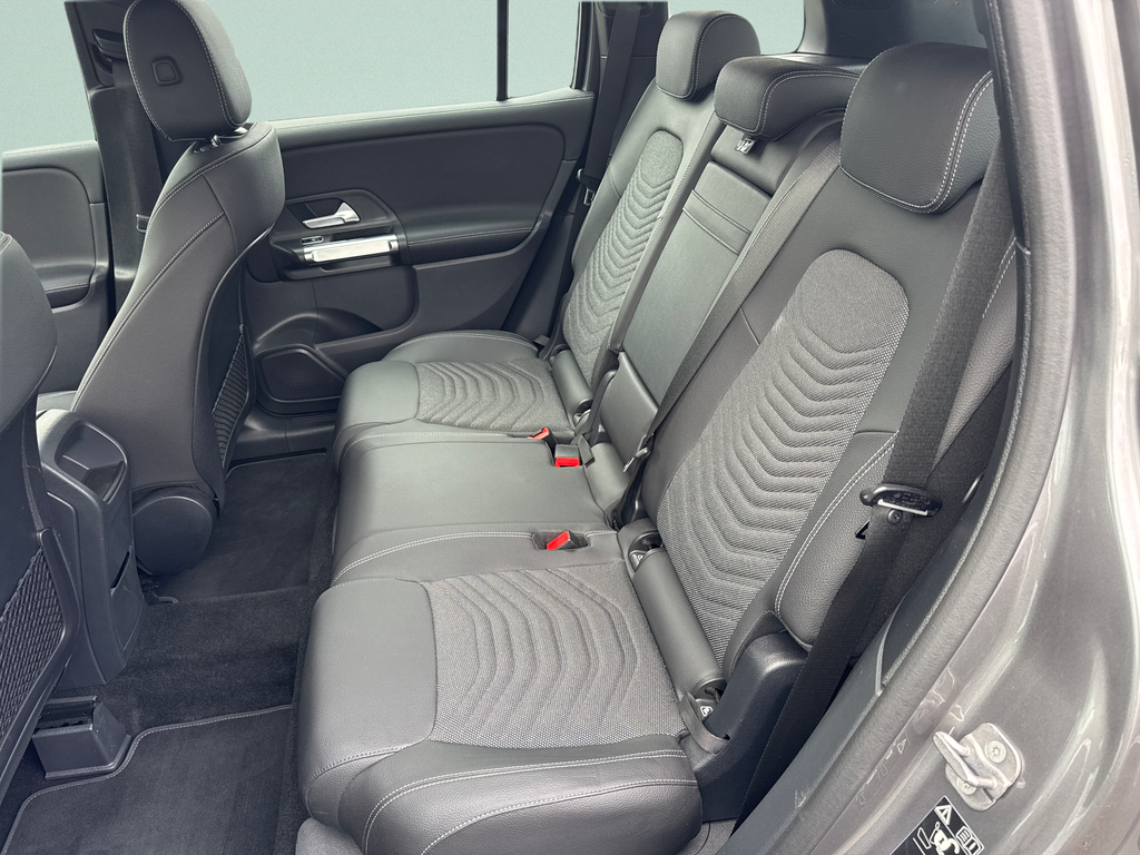 Mercedes-Benz GLB 200 200d 4MATIC (foto 13)