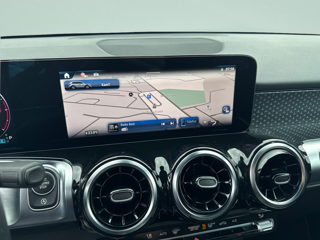Mercedes-Benz GLB 200 200d 4MATIC (foto 15)