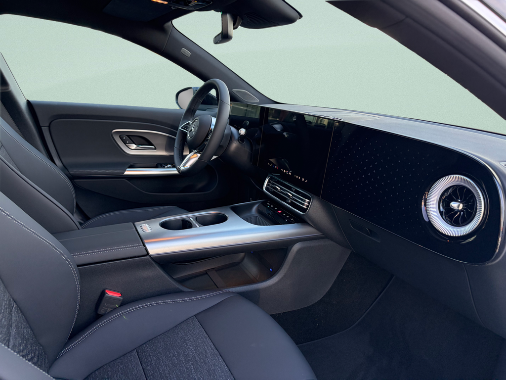 Mercedes-Benz CLA 250+ electric (foto 11)