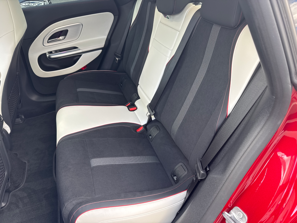 Mercedes-Benz CLA 250 AMG paket 250+ EQ (foto 13)