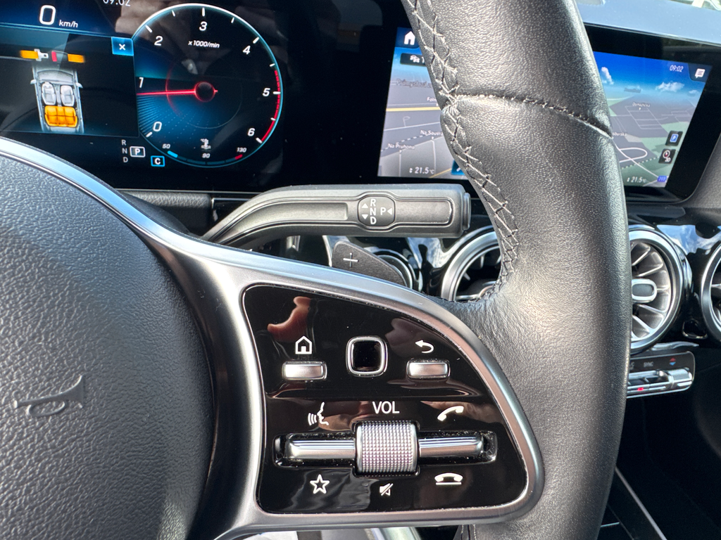 Mercedes-Benz GLA 200 PROGRESSIVE 200d 4MATIC (foto 19)