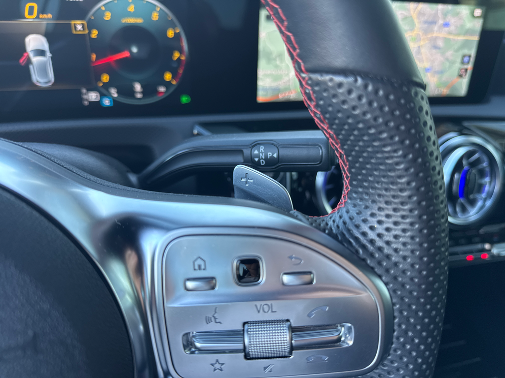 Mercedes-Benz A 250 AMG paket 250 (foto 17)