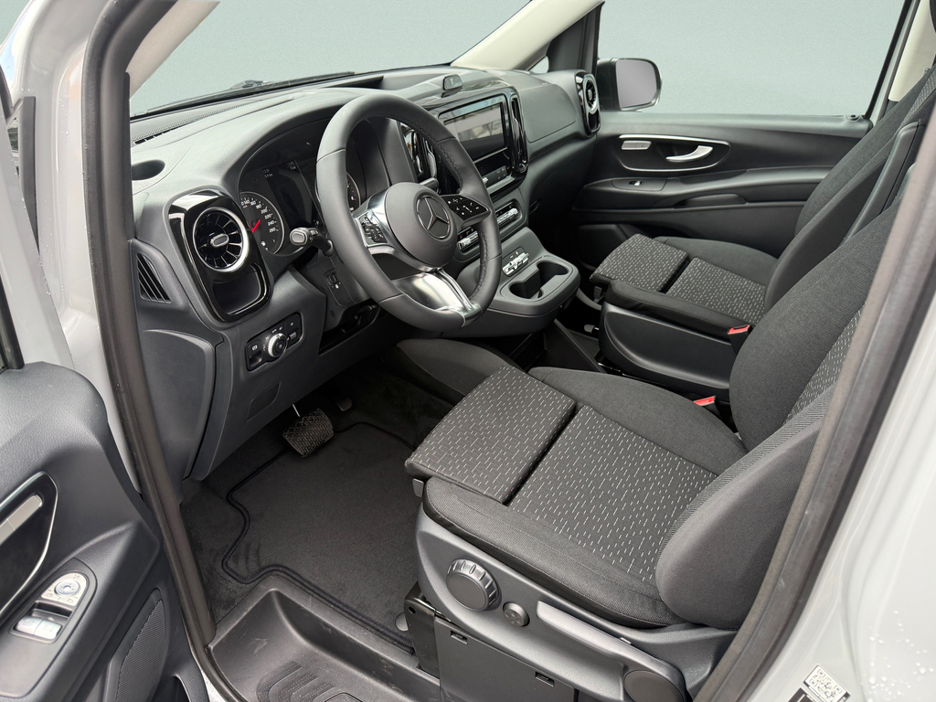 Mercedes-Benz Vito 124 CDI TOURER SELECT XL 4x4 Sklad (foto 8)
