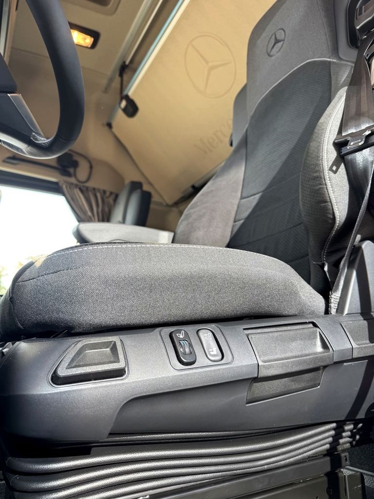 Mercedes-Benz Actros 1848 LS 4x2 (foto 6)