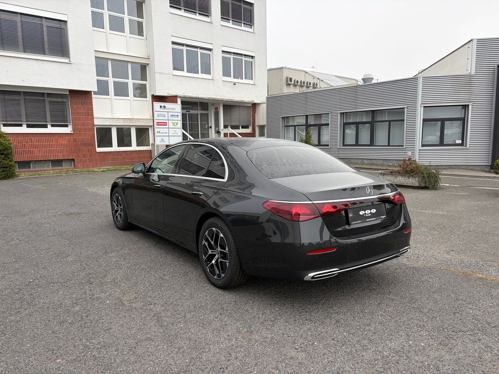 Mercedes-Benz E 220 d 4MATIC (foto 6)