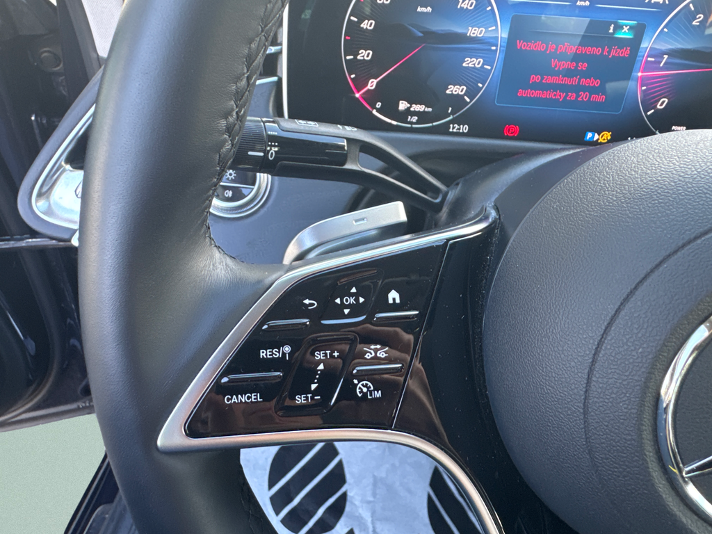 Mercedes-Benz E 220 220d 4MATIC AVANTGARDE (foto 17)