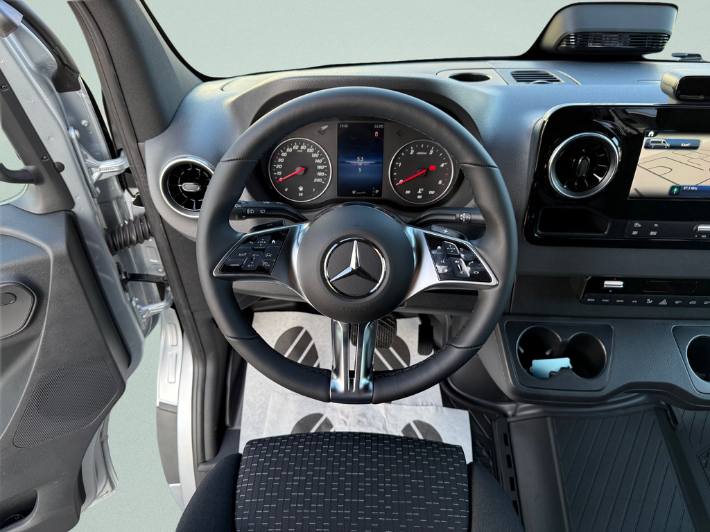 Mercedes-Benz Sprinter Select TOURER 4x2 8 míst automat 3,5t koule (foto 11)