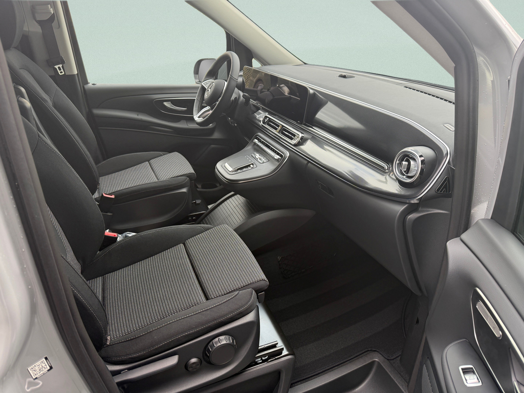 Mercedes-Benz V 300 STYLE 4MATIC XL Edition 140 years 8 míst (foto 12)