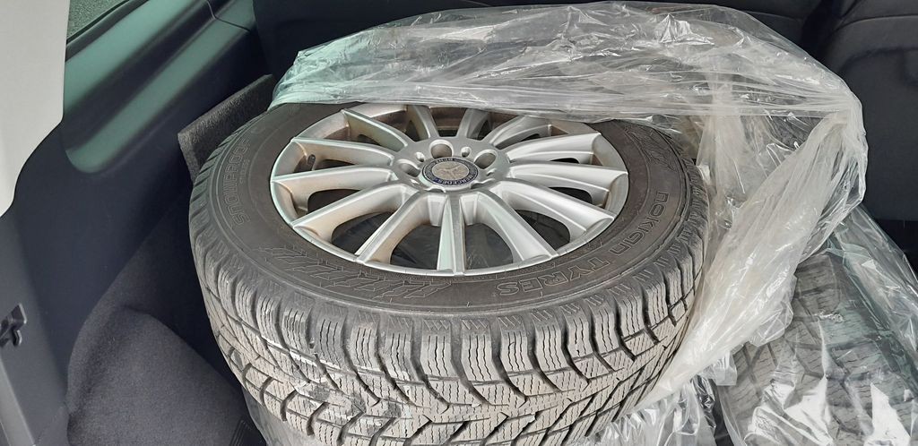 Mercedes-Benz Vito 124CDI/XL Select 4x4, ACC (foto 18)
