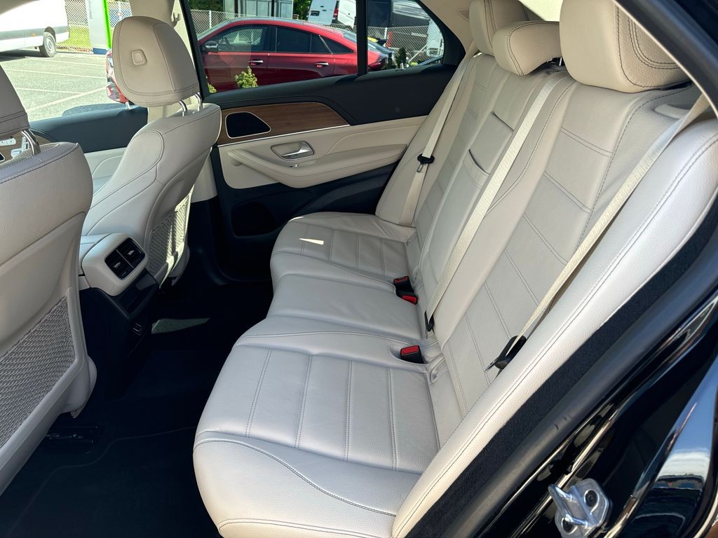 Mercedes-Benz GLE 400 AMG paket 400d 4MATIC (foto 13)