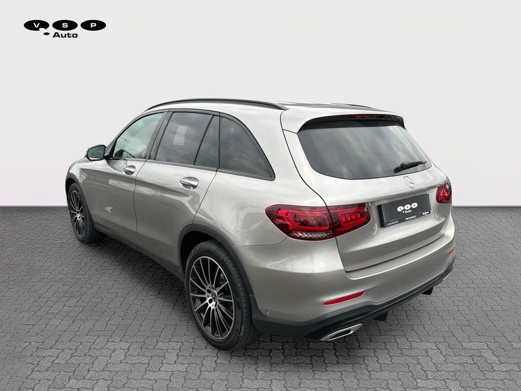 Mercedes-Benz GLC 300 AMG paket rezervováno (foto 2)