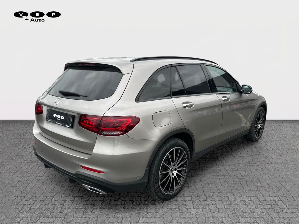 Mercedes-Benz GLC 300 AMG paket rezervováno (foto 4)