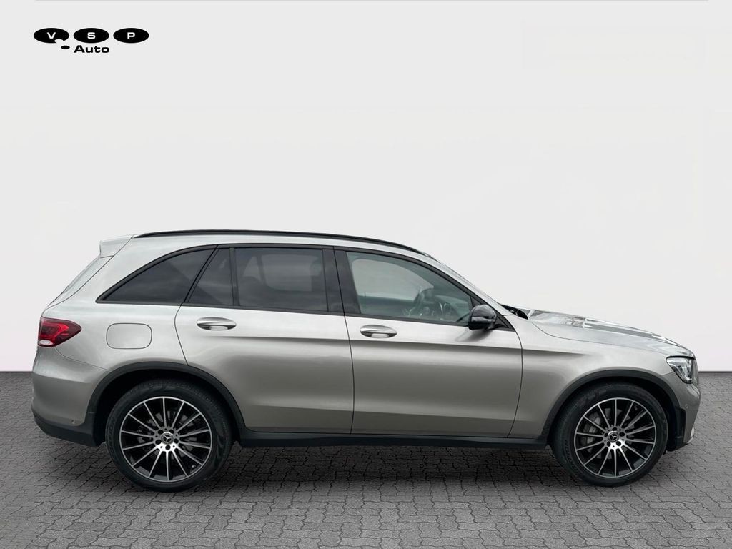 Mercedes-Benz GLC 300 AMG paket rezervováno (foto 5)