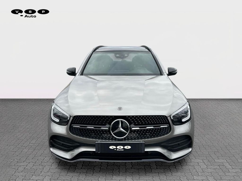 Mercedes-Benz GLC 300 AMG paket rezervováno (foto 7)
