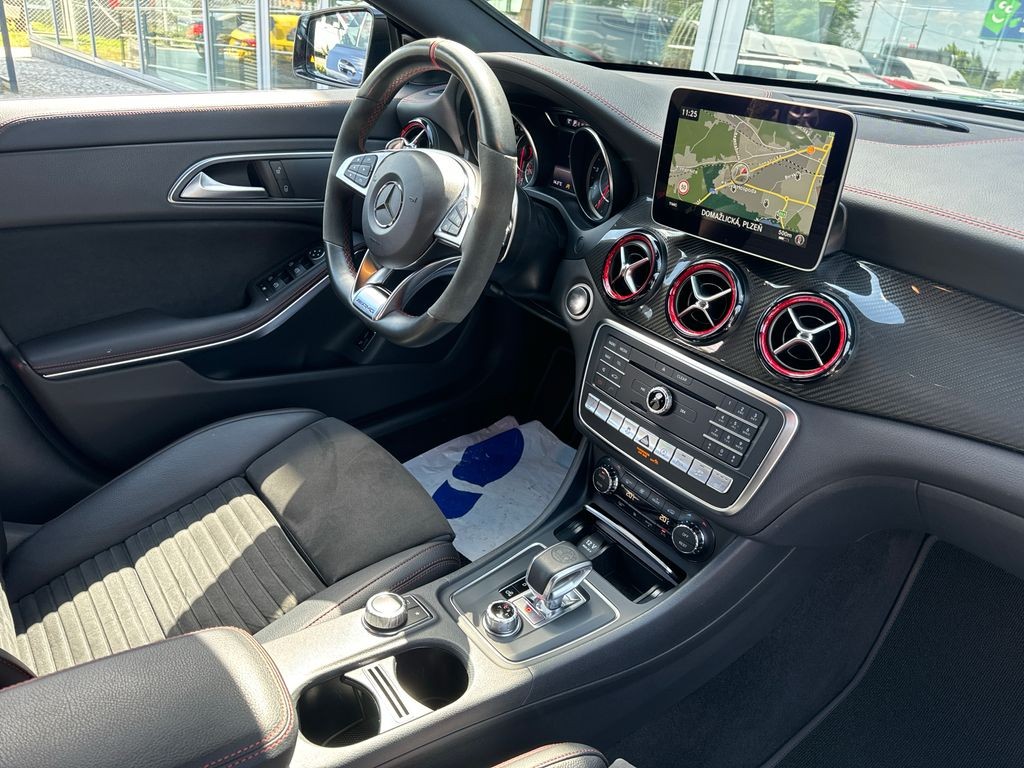 Mercedes-Benz CLA 45 AMG Shooting Brake 45 4MATIC Shooting Break (foto 10)