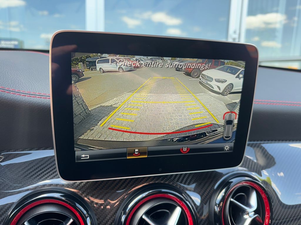 Mercedes-Benz CLA 45 AMG Shooting Brake 45 4MATIC Shooting Break (foto 15)