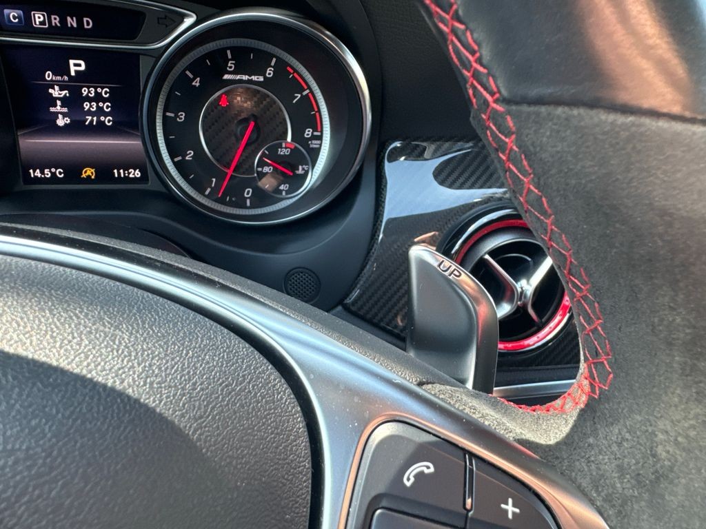 Mercedes-Benz CLA 45 AMG Shooting Brake 45 4MATIC Shooting Break (foto 17)