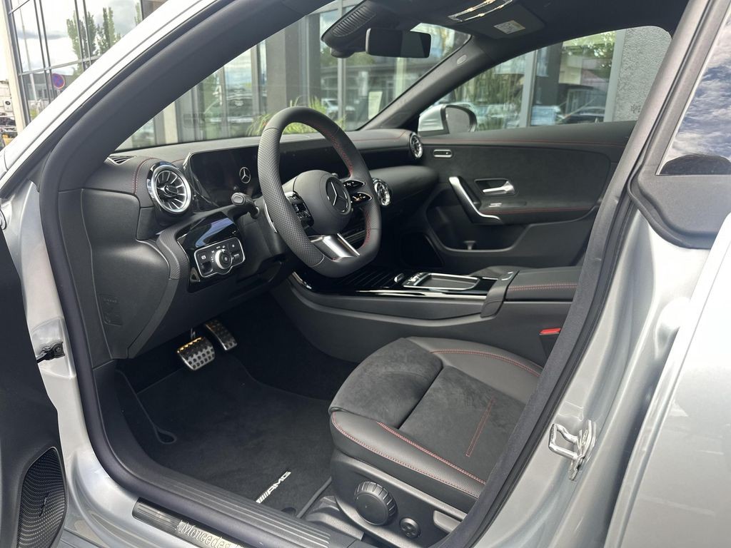 Mercedes-Benz CLA 200 d AMG Style Edition (foto 8)