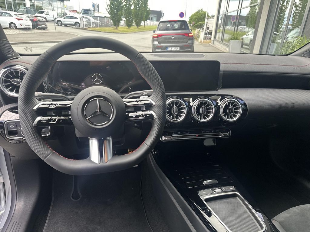Mercedes-Benz CLA 200 d AMG Style Edition (foto 9)