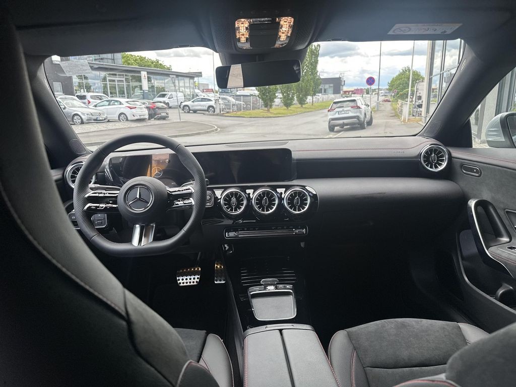Mercedes-Benz CLA 200 d AMG Style Edition (foto 10)