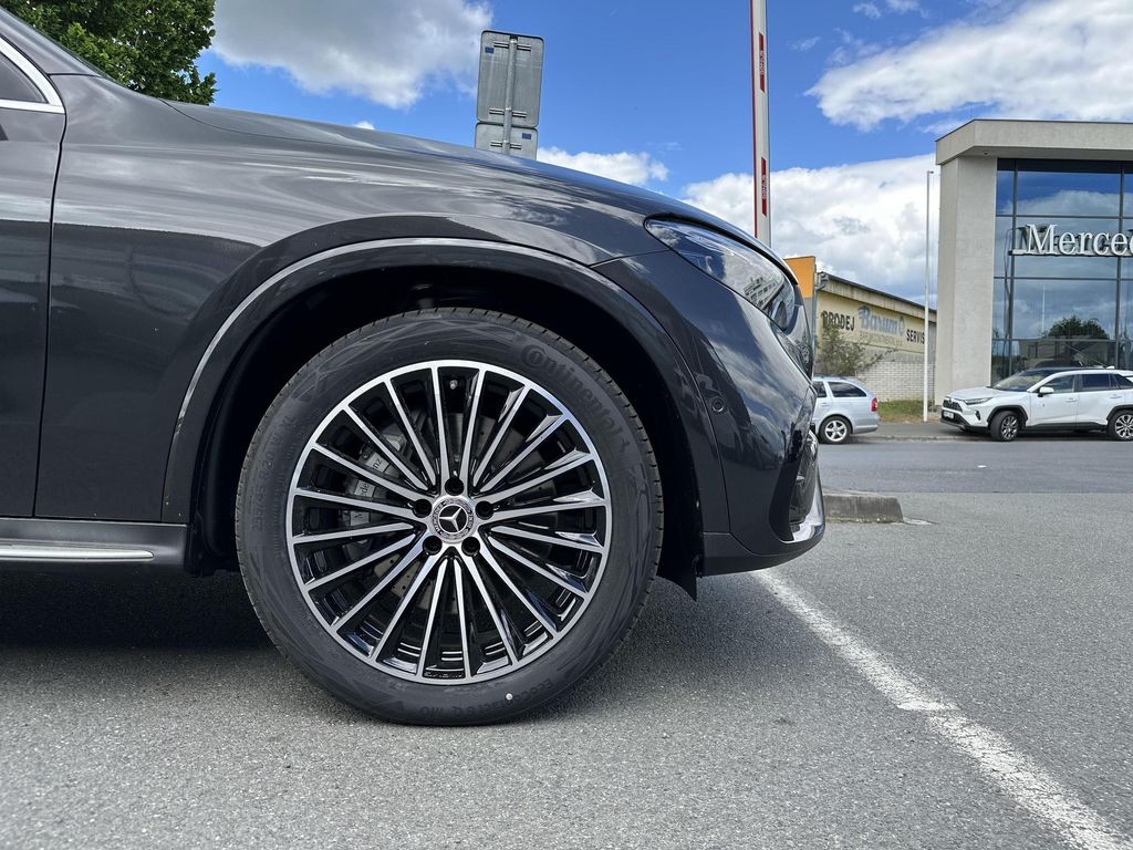 Mercedes-Benz GLC 300 d 4MATIC kupé (foto 14)