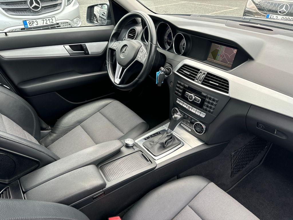 Mercedes-Benz C 220 220CDI AVANTGARDE (foto 11)