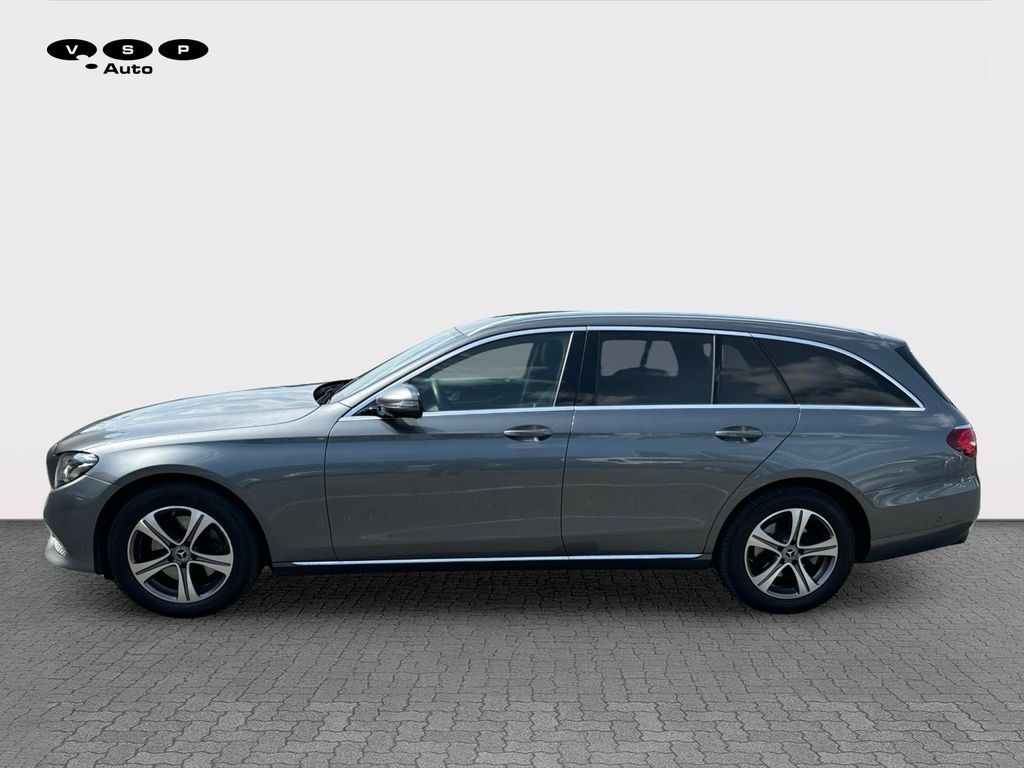 Mercedes-Benz E 220 220d 4MATIC (foto 1)