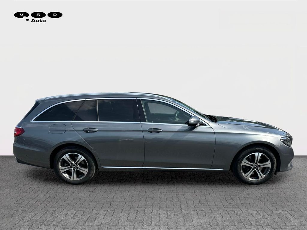 Mercedes-Benz E 220 220d 4MATIC (foto 6)