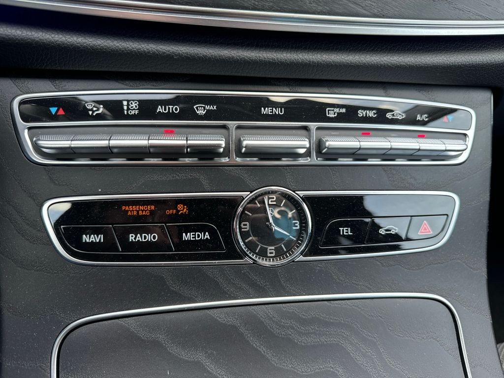 Mercedes-Benz E 220 220d 4MATIC (foto 14)