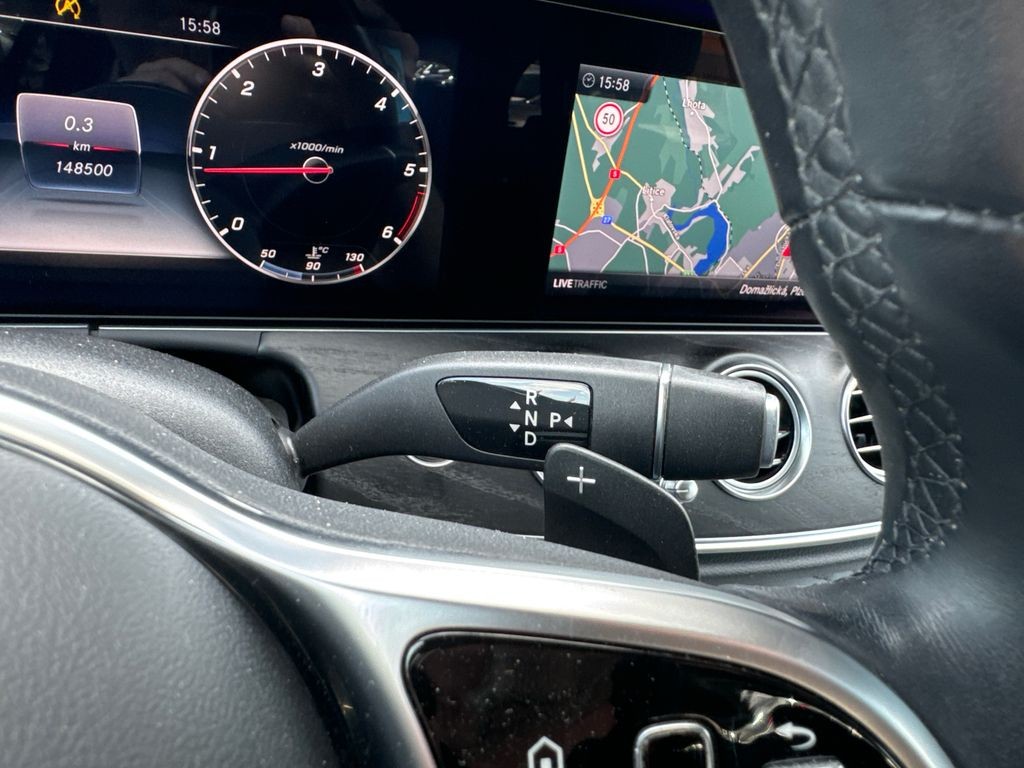 Mercedes-Benz E 220 220d 4MATIC (foto 17)