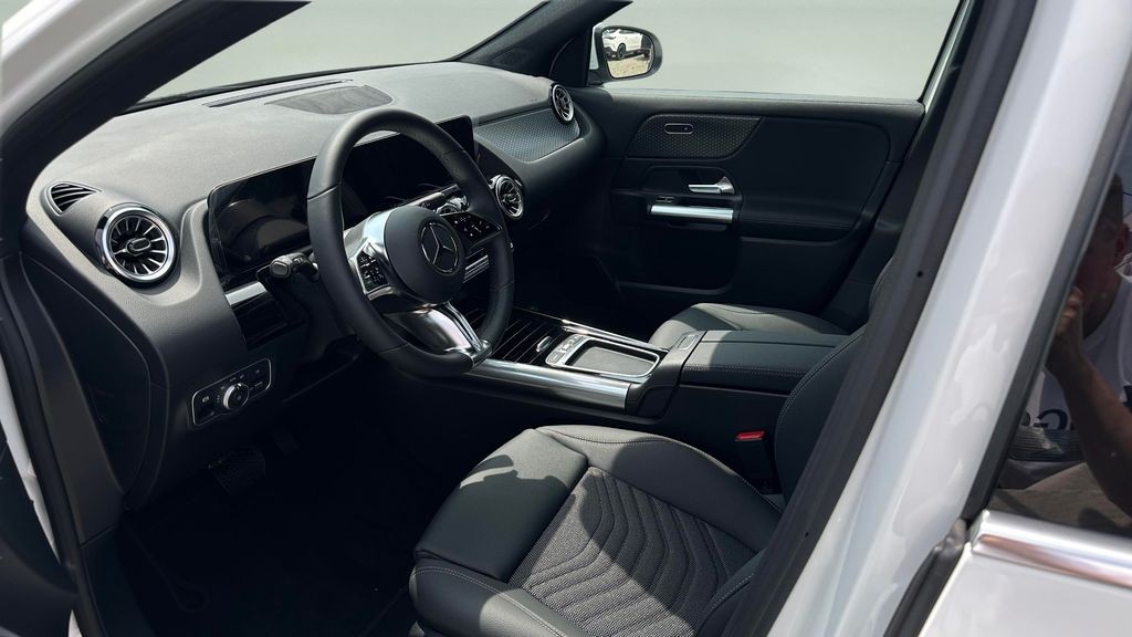 Mercedes-Benz EQA 250+ (foto 8)
