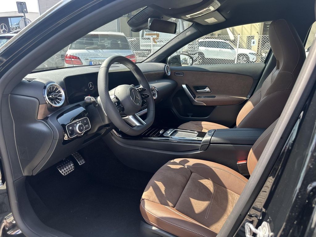 Mercedes-Benz A 200 d AMG Style Edition (foto 8)