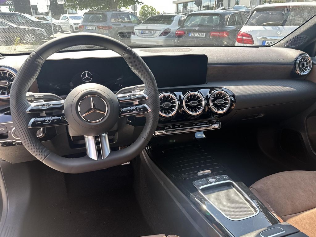 Mercedes-Benz A 200 d AMG Style Edition (foto 9)