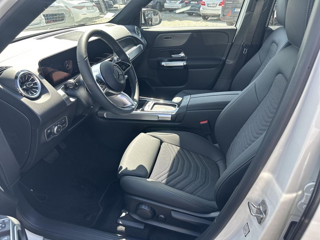 Mercedes-Benz EQB 250+ (foto 12)