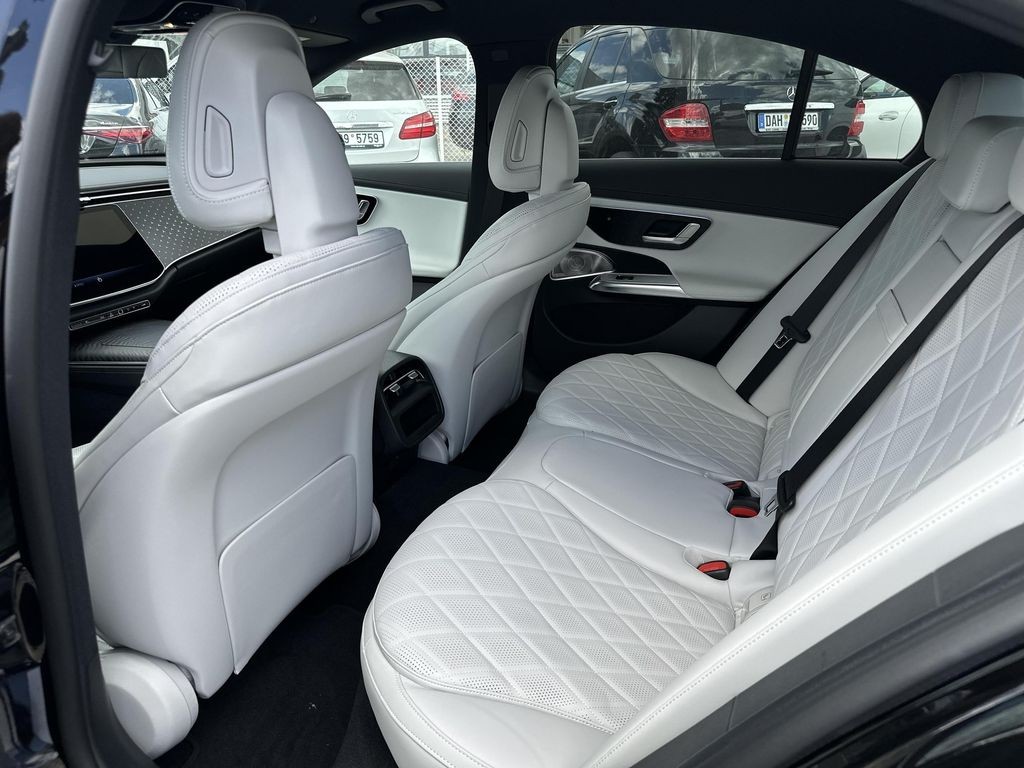 Mercedes-Benz E 220 d 4MATIC (foto 13)