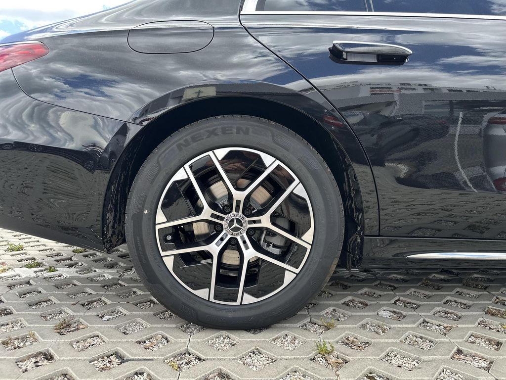 Mercedes-Benz E 220 d 4MATIC (foto 14)