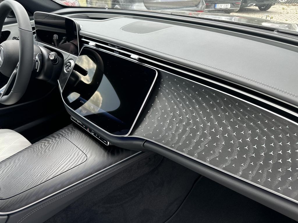 Mercedes-Benz E 220 d 4MATIC (foto 15)