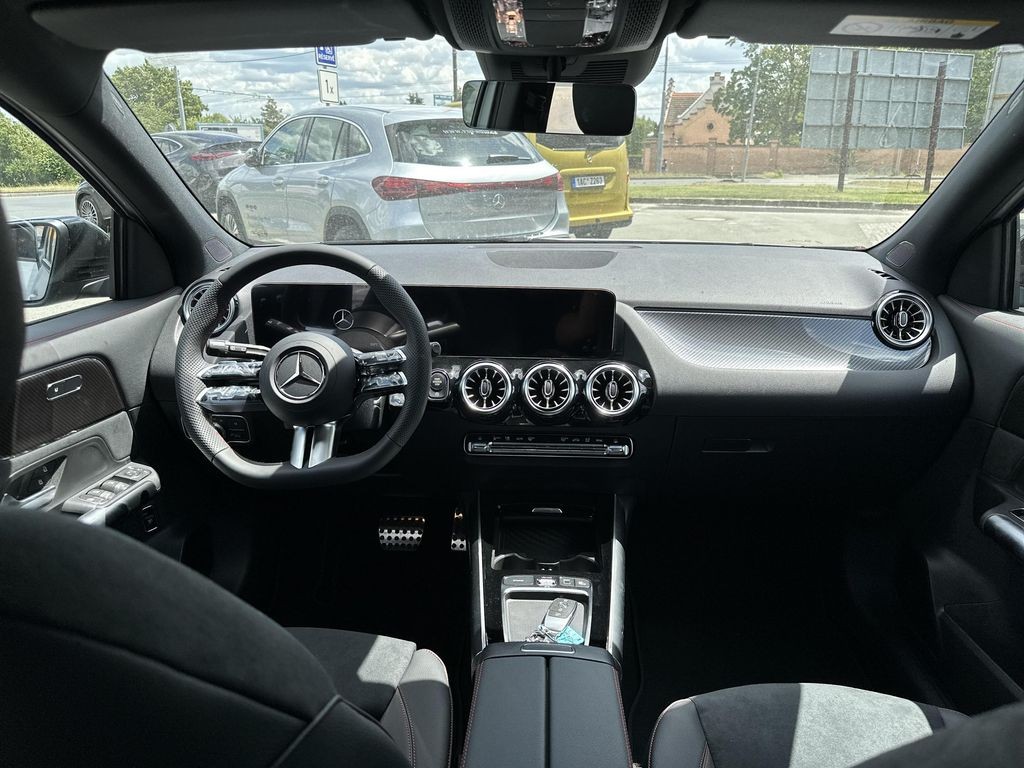 Mercedes-Benz GLA 200 d AMG Style Edition (foto 10)