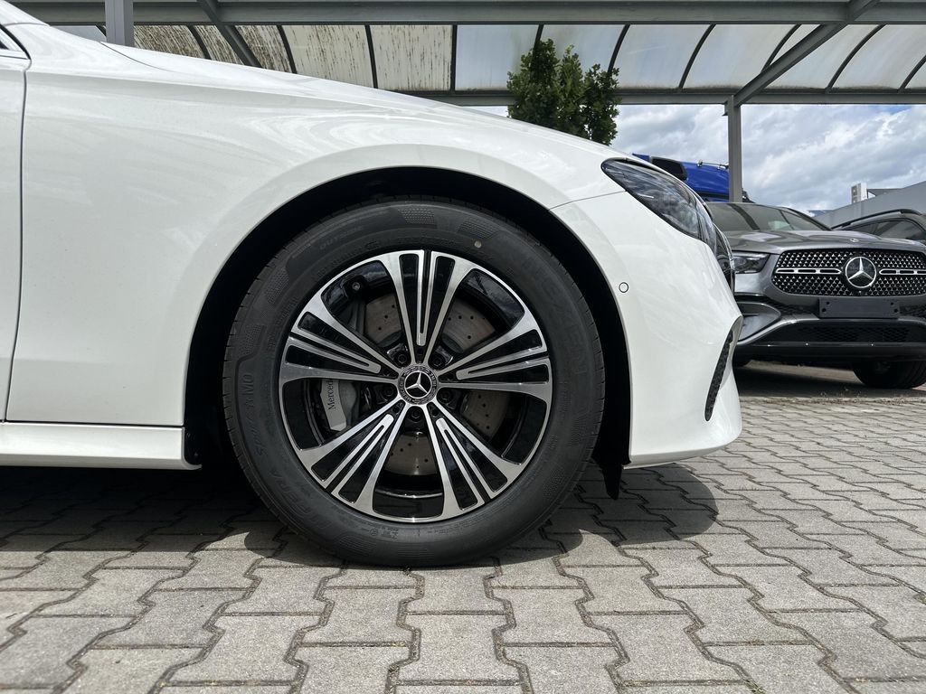 Mercedes-Benz E 220 d 4MATIC (foto 14)