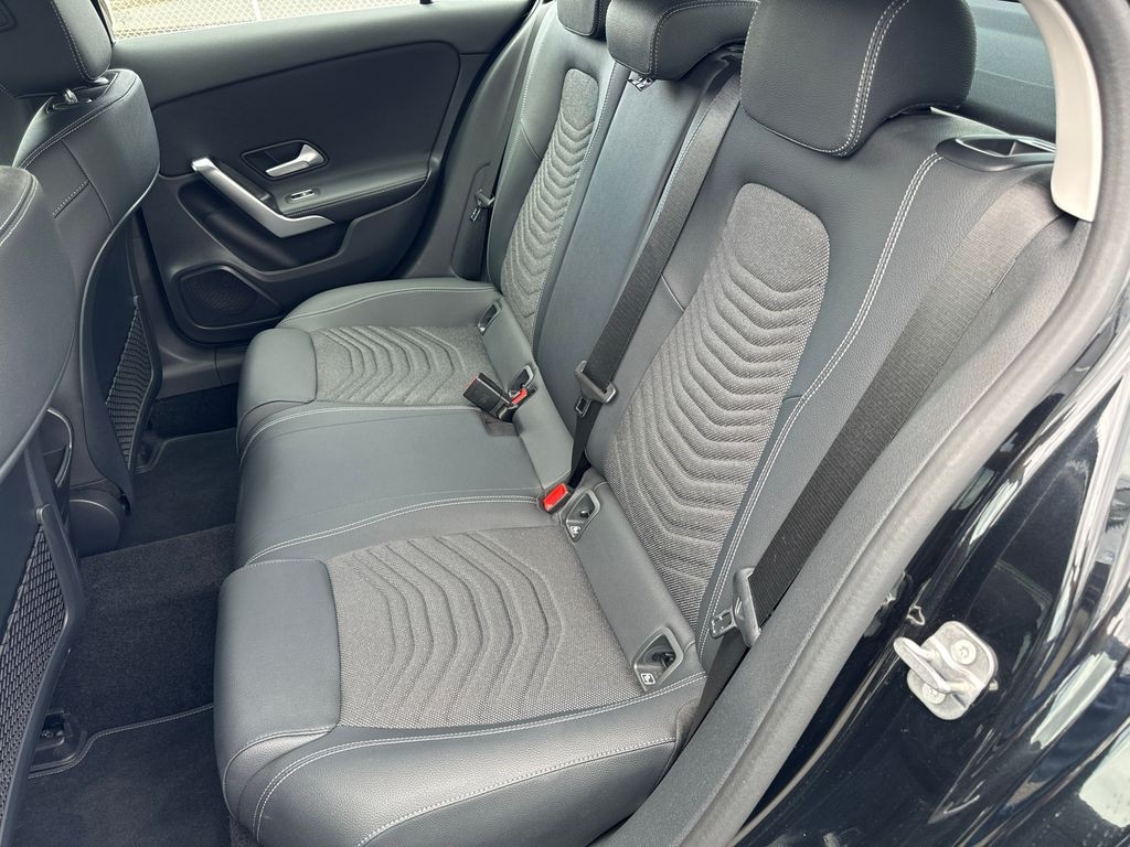 Mercedes-Benz A 180 180 PROGRESSIVE (foto 13)