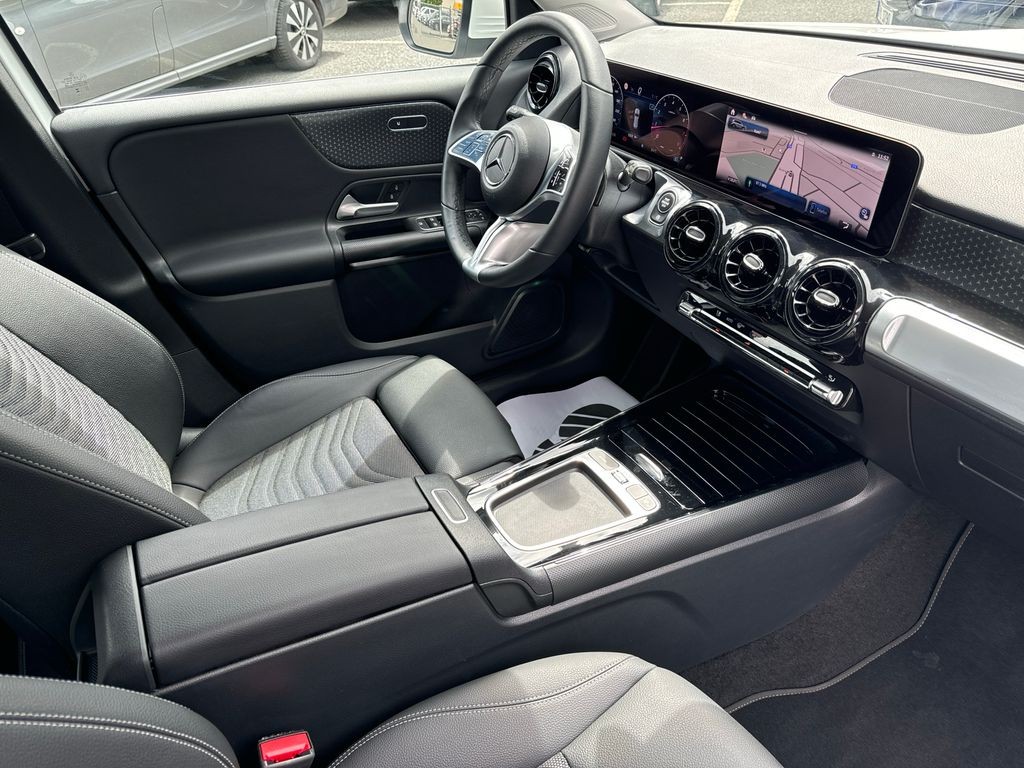 Mercedes-Benz GLB 220 220 4MATIC (foto 11)