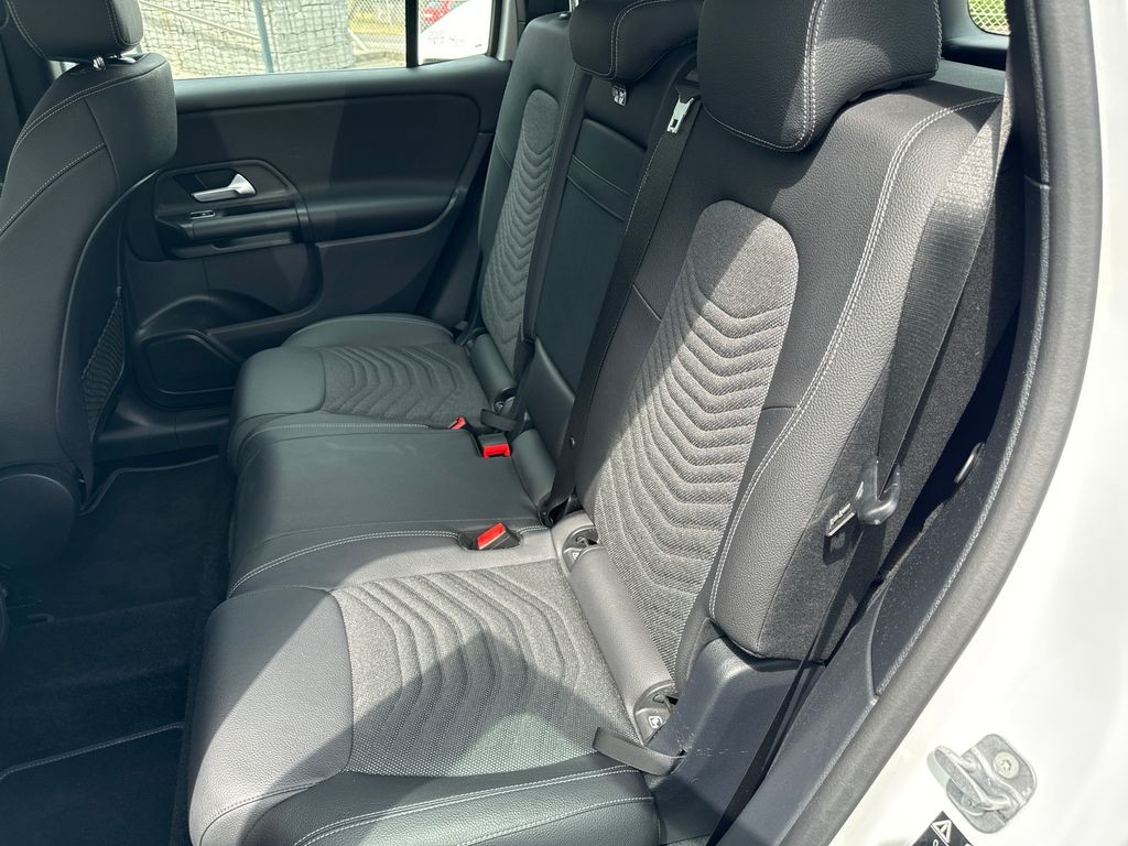 Mercedes-Benz GLB 220 220 4MATIC (foto 13)