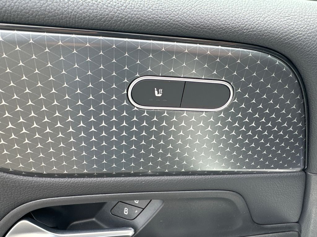 Mercedes-Benz GLB 220 220 4MATIC (foto 14)