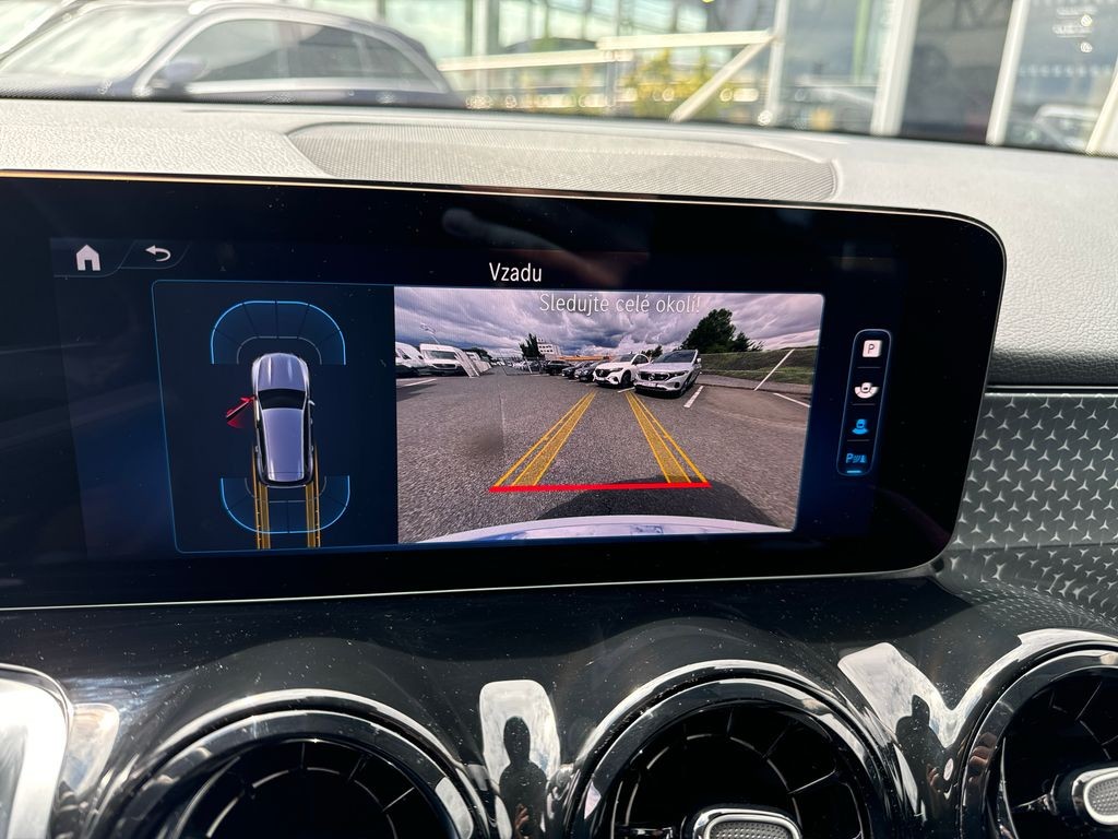Mercedes-Benz GLB 220 220 4MATIC (foto 16)