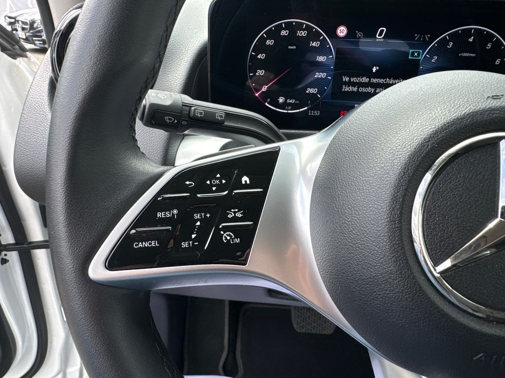 Mercedes-Benz GLB 220 220 4MATIC (foto 17)