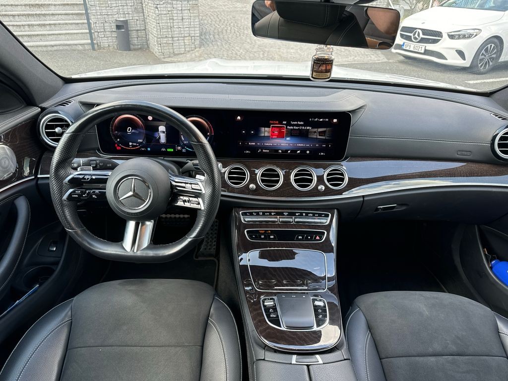 Mercedes-Benz E 300 AMG paket 300de 4MATIC (foto 10)