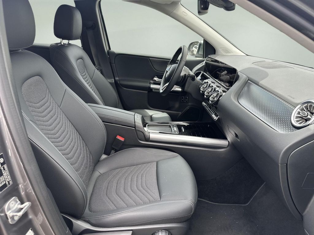 Mercedes-Benz B 250 e (foto 11)