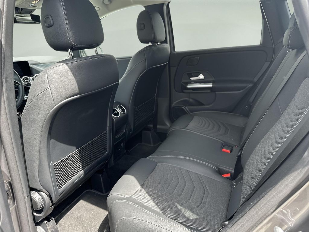Mercedes-Benz B 250 e (foto 13)