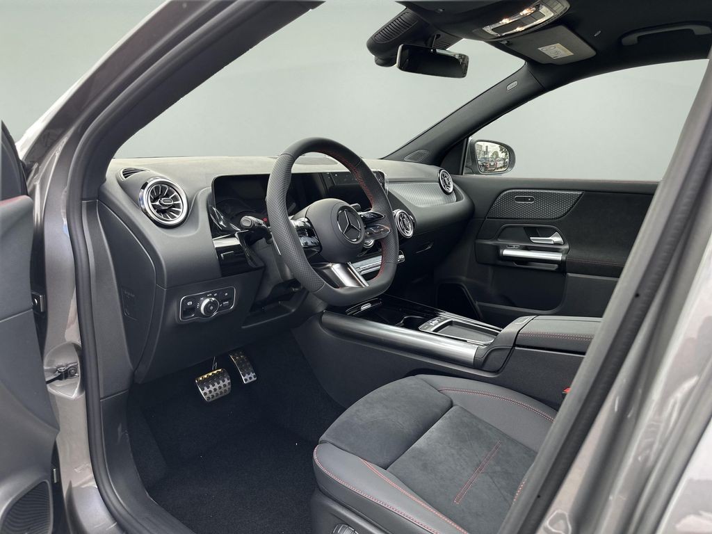 Mercedes-Benz GLA 200 d 4MATIC AMG Style Edition (foto 8)