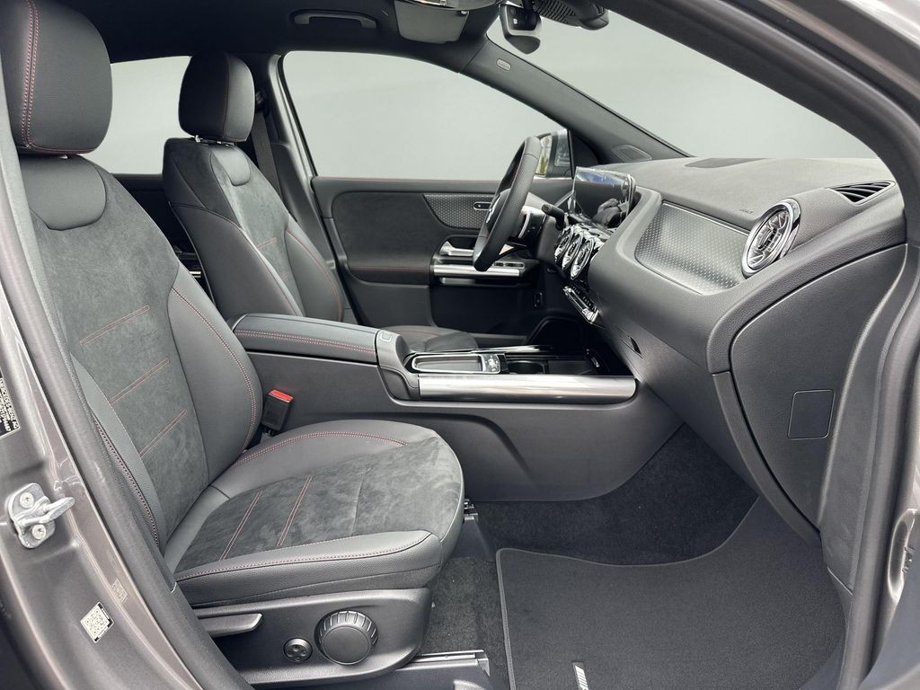 Mercedes-Benz GLA 200 d 4MATIC AMG Style Edition (foto 11)